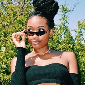 “Nakia” Retro Slim Cat Eye Small Shades